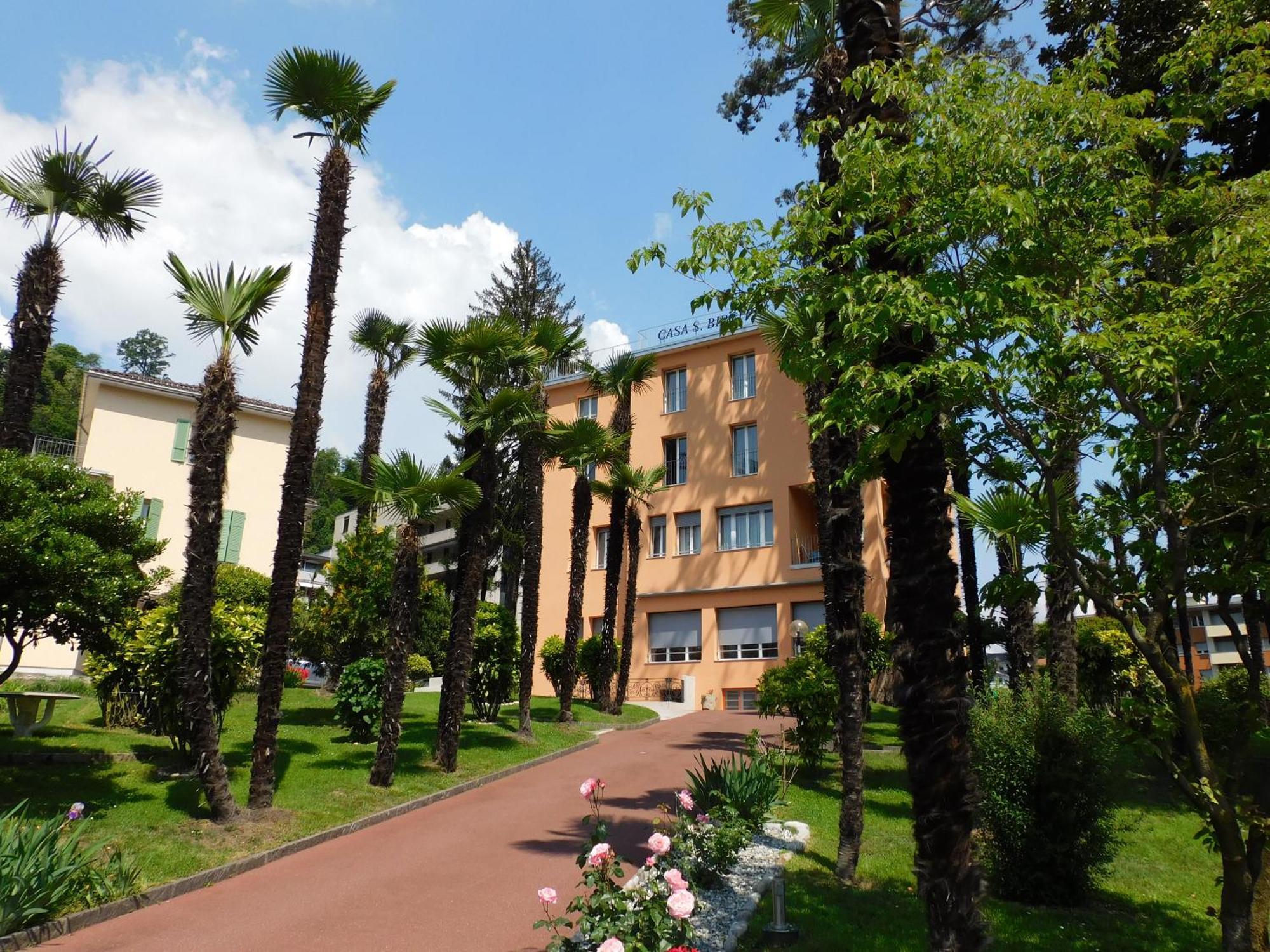 ホテル Casa Santa Birgitta ルガーノ エクステリア 写真
